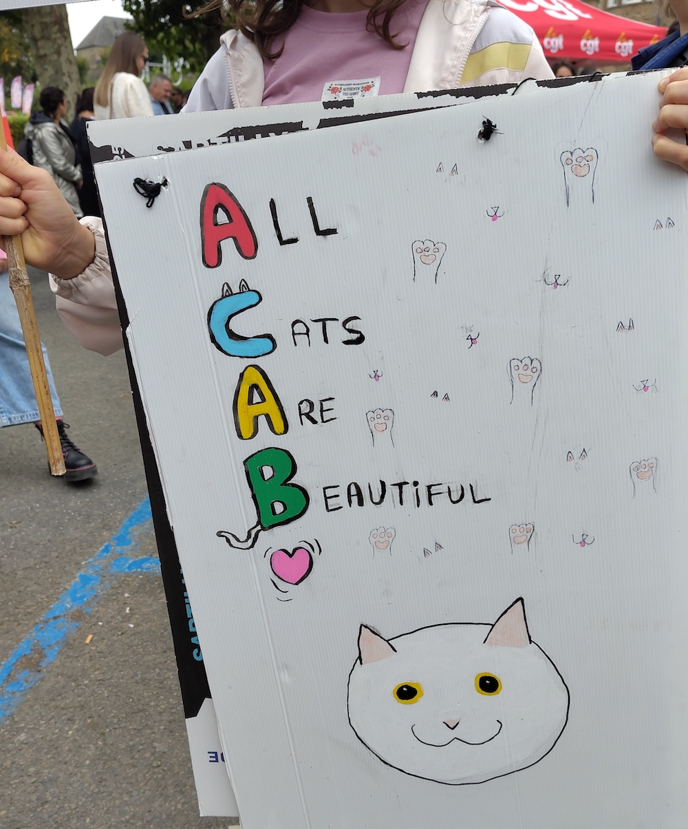 pancarte vue &agrave; Avranches le 18 septembre 2025