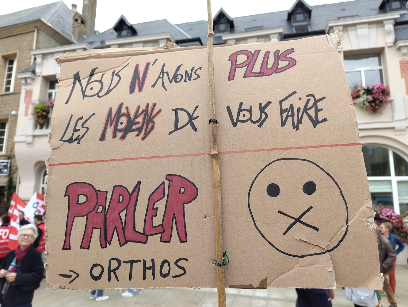 pancarte vue &agrave; Granville le 18 septembre 2025